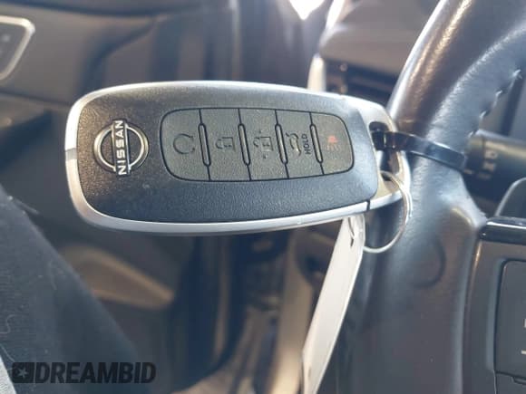 ✅ 2024 Nissan Rogue Platinum • VIN: JN8BT3DD3RW253309 • Lot: 42183388. Wystawiony na IAAI z przebiegiem 16 342 mil. Bezpłatny archiwum sprzedaży aukcyjnych z USA i szczegółowy raport historii pojazdu na DreamBid. Zdjęcie 11.