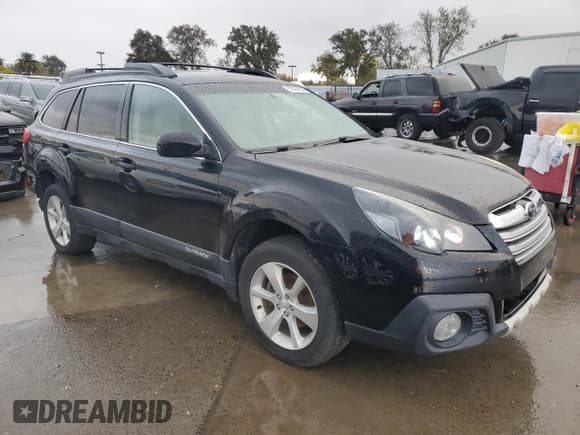 ✅ 2013 Subaru Outback Limited • VIN: 4S4BRBLC9D3270912 • Lot: 93324825. Listed on Copart with 197,233 mi. Free auction sales archive from the USA and detailed vehicle history report at DreamBid. Image 4.