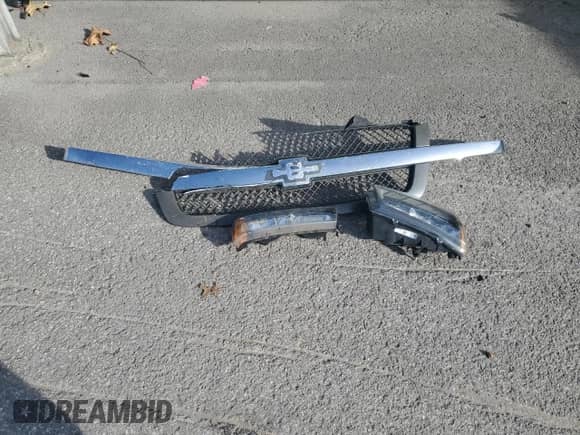 2004 Chevrolet Silverado 1500 Work Truck z VIN 1GCEK14V64Z291889, wystawiony jako Copart lot #78183454 z przebiegiem 200 109 mil mil oraz Szkoda całkowita • Salvage title. Historia ofert i sprzedaży dostępna na DreamBid. Obrazek 12.