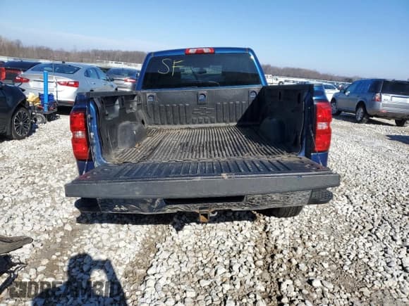 ✅ 2015 Chevrolet Silverado 1500 LT • VIN: 1GCVKREC1FZ371857 • Лот: 43463034. Опубликован ранее на Copart с пробегом 173 634 миль. Бесплатный доступ к архиву аукционных продаж из США и подробный отчёт об истории автомобиля на DreamBid. Изображение 6.