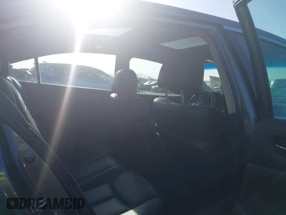 ✅ 2014 Nissan Maxima S • VIN: 1N4AA5AP4EC476676 • Lot: 41853243. Listed on IAAI with 104,616 mi. Free auction sales archive from the USA and detailed vehicle history report at DreamBid. Image 8.