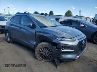 ✅ 2020 Hyundai Kona SEL Plus • VIN: KM8K6CAA2LU556920 • Лот: 75213754. Опубликован ранее на Copart с пробегом 77 252 миль. Бесплатный доступ к архиву аукционных продаж из США и подробный отчёт об истории автомобиля на DreamBid. Изображение 4.