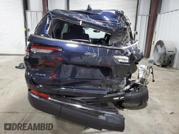 ✅ 2024 Jeep Grand Cherokee Limited • VIN: 1C4RJKBG9R8916703 • Lot: 89687525. Listed on Copart with 6,260 mi. Free auction sales archive from the USA and detailed vehicle history report at DreamBid. Image 6.