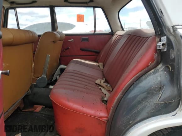 ✅ 1961 Mercedes-Benz 190 • VIN: 11011010158375 • Lot: 62599225. Listed on Copart with 47,488 mi. Free auction sales archive from the USA and detailed vehicle history report at DreamBid. Image 10.