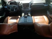 ✅ 2019 Chevrolet Tahoe LS • VIN: 1GNSCAKC0KR158793 • Lot: 68910685. Wystawiony na Copart z przebiegiem 93 292 mil. Bezpłatny archiwum sprzedaży aukcyjnych z USA i szczegółowy raport historii pojazdu na DreamBid. Zdjęcie 8.