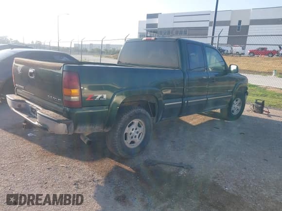 ✅ 2002 Chevrolet Silverado 1500 LT • VIN: 2GCEK19T521300014 • Lot: 43177282. Listed on IAAI with Not provided. Free auction sales archive from the USA and detailed vehicle history report at DreamBid. Image 4.