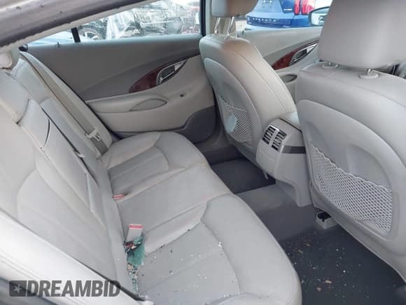 ✅ 2013 Buick LaCrosse Leather • VIN: 1G4GC5E33DF231821 • Lot: 43768962. Wystawiony na IAAI z przebiegiem 42 176 mil. Bezpłatny archiwum sprzedaży aukcyjnych z USA i szczegółowy raport historii pojazdu na DreamBid. Zdjęcie 8.
