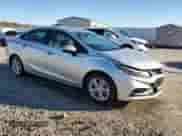 ✅ 2018 Chevrolet Cruze LT • VIN: 1G1BE5SM9J7213750 • Лот: 84999525. Опубликован ранее на Copart с пробегом 143 186 миль. Бесплатный доступ к архиву аукционных продаж из США и подробный отчёт об истории автомобиля на DreamBid. Изображение 4.