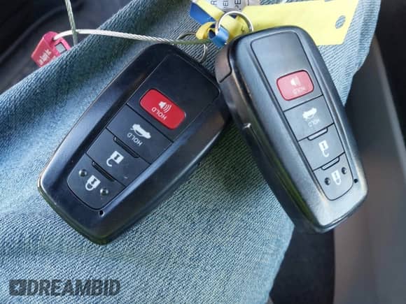 2023 Toyota Camry Hybrid XLE с VIN 4T1F31AK0PU053612, выставлен на аукционе IAAI как лот 43366100 с пробегом 74 858 миль миль и . История ставок и продаж доступна на DreamBid. Изображение 11.