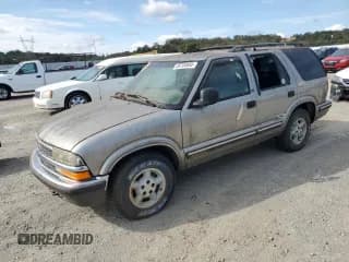 ✅ 1998 Chevrolet Blazer LS • VIN: 1GNDT13W3W2145732 • Lot: 69704965. Wystawiony na Copart z przebiegiem 241 166 mil. Bezpłatny archiwum sprzedaży aukcyjnych z USA i szczegółowy raport historii pojazdu na DreamBid. Zdjęcie 1.