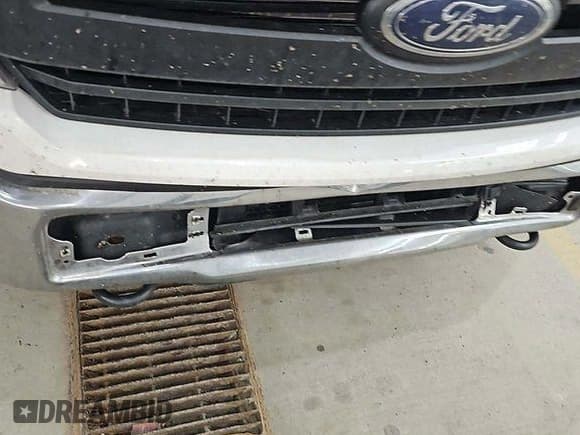 ✅ 2019 Ford F-150 XL • VIN: 1FTEX1EP6KKE99861 • Lot: 43827132. Listed on IAAI with 195,197 mi. Free auction sales archive from the USA and detailed vehicle history report at DreamBid. Image 20.