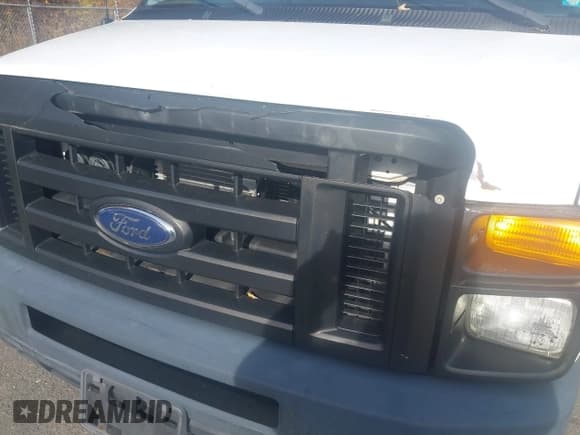 ✅ 2012 Ford Econoline Cargo Commercial • VIN: 1FTNS2EW5CDA14109 • Lot: 43575237. Wystawiony na IAAI z przebiegiem 141 402 mil. Bezpłatny archiwum sprzedaży aukcyjnych z USA i szczegółowy raport historii pojazdu na DreamBid. Zdjęcie 6.