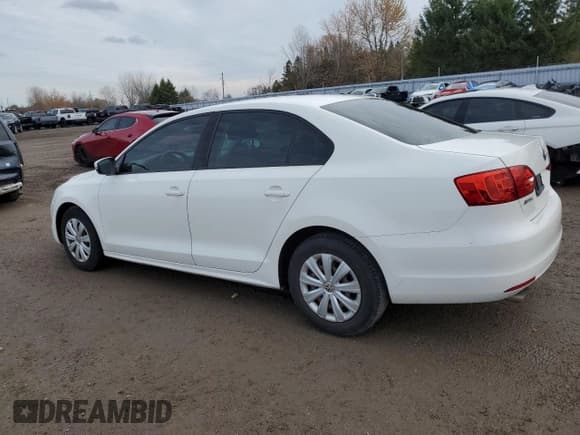 ✅ 2014 Volkswagen Jetta S • VIN: 3VW2K7AJ0EM227516 • Лот: 92585765. Опубликован ранее на Copart с пробегом 124 647 миль. Бесплатный доступ к архиву аукционных продаж из США и подробный отчёт об истории автомобиля на DreamBid. Изображение 2.