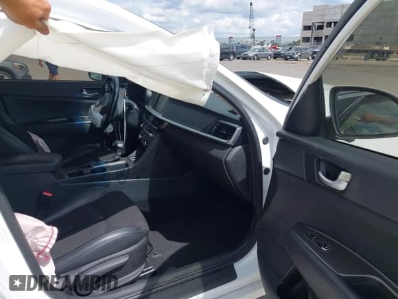 ✅ 2019 Kia Optima S • VIN: 5XXGT4L36KG356375 • Lot: 42664616. Wystawiony na IAAI z przebiegiem 74 245 mil. Bezpłatny archiwum sprzedaży aukcyjnych z USA i szczegółowy raport historii pojazdu na DreamBid. Zdjęcie 5.