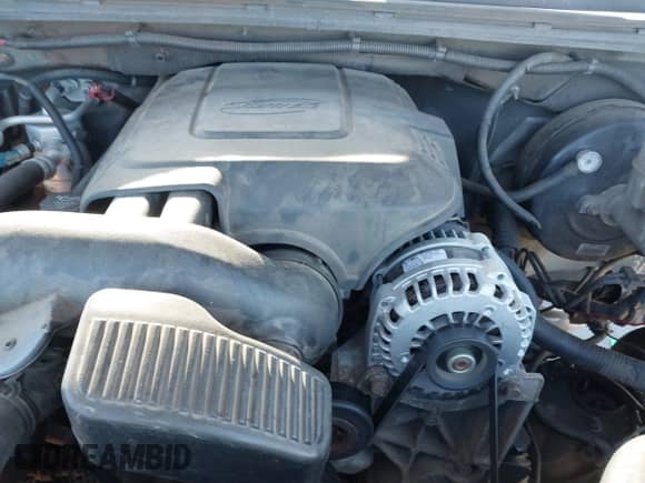 2009 Chevrolet Silverado 1500 LT z VIN 1GCEK29J79Z126226, wystawiony jako IAAI lot #43485064 z przebiegiem 249 687 mil mil oraz . Historia ofert i sprzedaży dostępna na DreamBid. Obrazek 10.