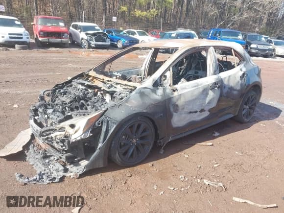 ✅ 2021 Toyota Corolla SE • VIN: JTND4MBE6M3109469 • Lot: 41396335. Listed on IAAI with Not provided. Free auction sales archive from the USA and detailed vehicle history report at DreamBid. Image 2.