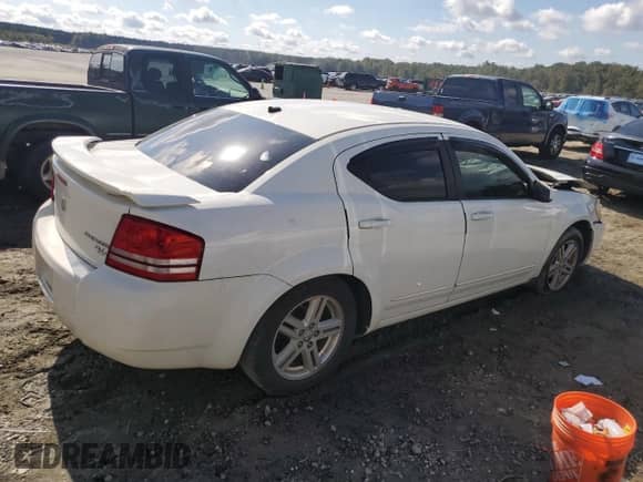2010 Dodge Avenger R/T с VIN 1B3CC5FB9AN149281, выставлен на аукционе Copart как лот 72362664 с пробегом 148 535 миль миль и Списание • Salvage title. История ставок и продаж доступна на DreamBid. Изображение 3.