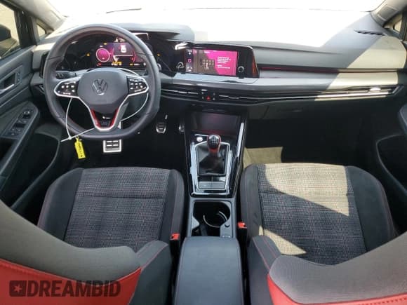 ✅ 2023 Volkswagen Golf GTI 40th Anniversary Edition • VIN: WVW9A7CD1PW165669 • Lot: 84748295. Wystawiony na Copart z przebiegiem 26 301 mil. Bezpłatny archiwum sprzedaży aukcyjnych z USA i szczegółowy raport historii pojazdu na DreamBid. Zdjęcie 8.