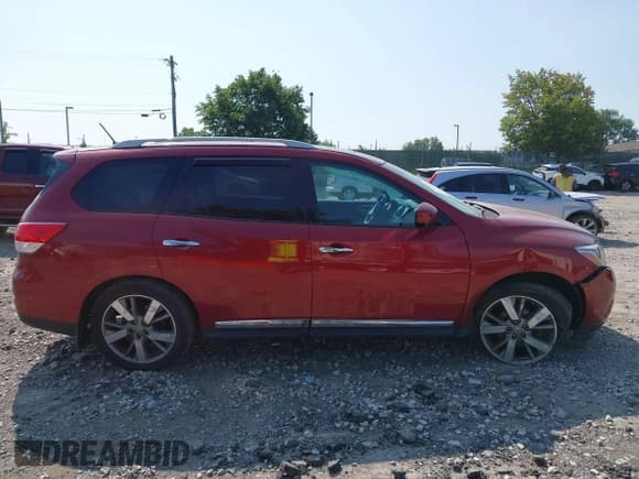 ✅ 2015 Nissan Pathfinder Platinum • VIN: 5N1AR2MM9FC653285 • Lot: 42810357. Listed on IAAI with 82,800 mi. Free auction sales archive from the USA and detailed vehicle history report at DreamBid. Image 13.