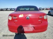 ✅ 2008 Volkswagen Eos Turbo • VIN: WVWAA71F08V010779 • Lot: 42258265. Wystawiony na Copart z przebiegiem Nie podano. Bezpłatny archiwum sprzedaży aukcyjnych z USA i szczegółowy raport historii pojazdu na DreamBid. Zdjęcie 6.