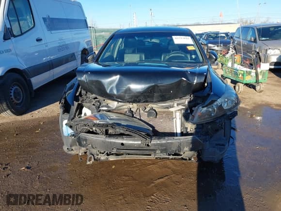 ✅ 2012 Honda Accord EX-L • VIN: 1HGCP3F8XCA021039 • Lot: 43717041. Wystawiony na IAAI z przebiegiem Nie podano. Bezpłatny archiwum sprzedaży aukcyjnych z USA i szczegółowy raport historii pojazdu na DreamBid. Zdjęcie 12.