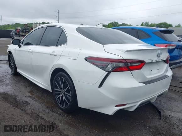 2021 Toyota Camry SE с VIN 4T1T11BK6MU031374, выставлен на аукционе IAAI как лот 42458111 с пробегом 114 186 миль миль и . История ставок и продаж доступна на DreamBid. Изображение 3.