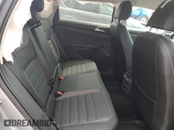 ✅ 2023 Volkswagen Taos SEL • VIN: 3VV2X7B28PM303905 • Lot: 66003825. Wystawiony na Copart z przebiegiem 27 249 mil. Bezpłatny archiwum sprzedaży aukcyjnych z USA i szczegółowy raport historii pojazdu na DreamBid. Zdjęcie 11.