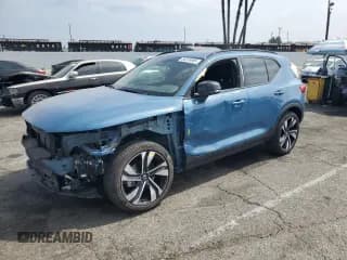 ✅ 2024 Volvo XC40 Ultimate Dark Theme • VIN: YV4L12UM0R2254633 • Лот: 56324985. Опубликован ранее на Copart с пробегом 8 900 миль. Бесплатный доступ к архиву аукционных продаж из США и подробный отчёт об истории автомобиля на DreamBid. Изображение 1.
