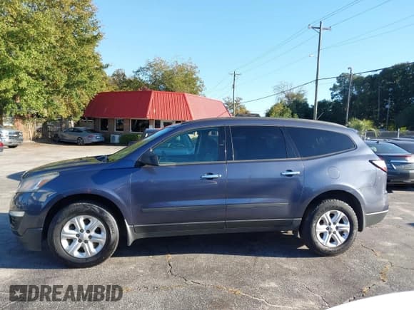 ✅ 2014 Chevrolet Traverse LS • VIN: 1GNKRFED9EJ225412 • Lot: 43590821. Wystawiony na IAAI z przebiegiem 175 248 mil. Bezpłatny archiwum sprzedaży aukcyjnych z USA i szczegółowy raport historii pojazdu na DreamBid. Zdjęcie 16.