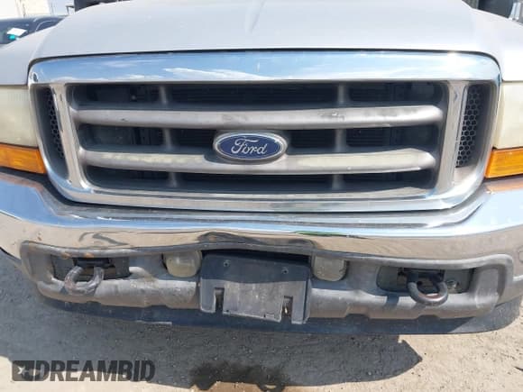 ✅ 2001 Ford F-250 XL • VIN: 1FTNX21F51EC38043 • Lot: 43021837. Listed on IAAI with 268,148 mi. Free auction sales archive from the USA and detailed vehicle history report at DreamBid. Image 6.