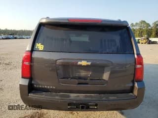 ✅ 2017 Chevrolet Suburban LT • VIN: 1GNSCHKC1HR210742 • Lot: 72318574. Wystawiony na Copart z przebiegiem 95 034 mil. Bezpłatny archiwum sprzedaży aukcyjnych z USA i szczegółowy raport historii pojazdu na DreamBid. Zdjęcie 6.