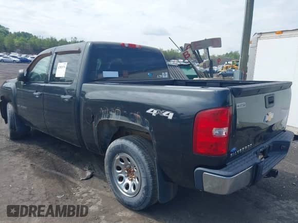 2009 Chevrolet Silverado 1500 LS z VIN 3GCEK13C99G227823, wystawiony jako IAAI lot #42982976 z przebiegiem 133 605 mil mil oraz . Historia ofert i sprzedaży dostępna na DreamBid. Obrazek 3.