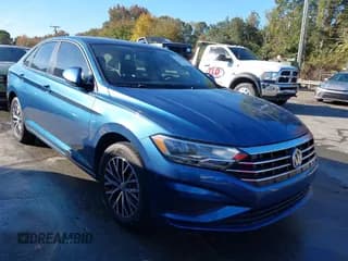 ✅ 2021 Volkswagen Jetta S • VIN: 3VWC57BU9MM096024 • Lot: 43505186. Wystawiony na IAAI z przebiegiem 26 820 mil. Bezpłatny archiwum sprzedaży aukcyjnych z USA i szczegółowy raport historii pojazdu na DreamBid. Zdjęcie 1.