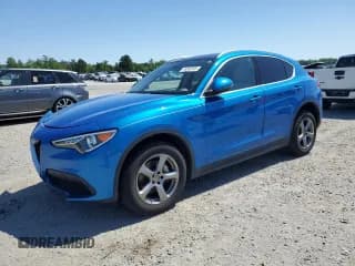 ✅ 2021 Alfa Romeo Stelvio • VIN: ZASPAKAN0M7D17668 • Лот: 54566395. Опубликован ранее на Copart с пробегом 94 984 миль. Бесплатный доступ к архиву аукционных продаж из США и подробный отчёт об истории автомобиля на DreamBid. Изображение 1.