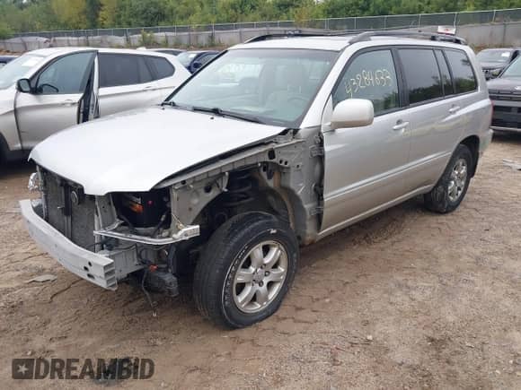 2001 Toyota Highlander с VIN JTEHF21A810010406, выставлен на аукционе IAAI как лот 43284633 с пробегом 133 098 миль миль и . История ставок и продаж доступна на DreamBid. Изображение 2.