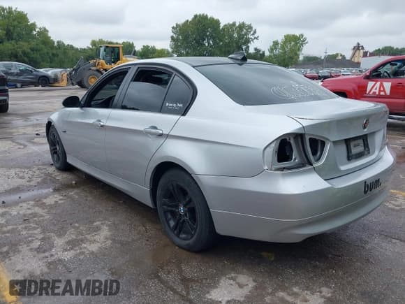 ✅ 2008 BMW 3 Series 328xi • VIN: WBAVC93578K038993 • Lot: 43306034. Listed on IAAI with Not provided. Free auction sales archive from the USA and detailed vehicle history report at DreamBid. Image 3.