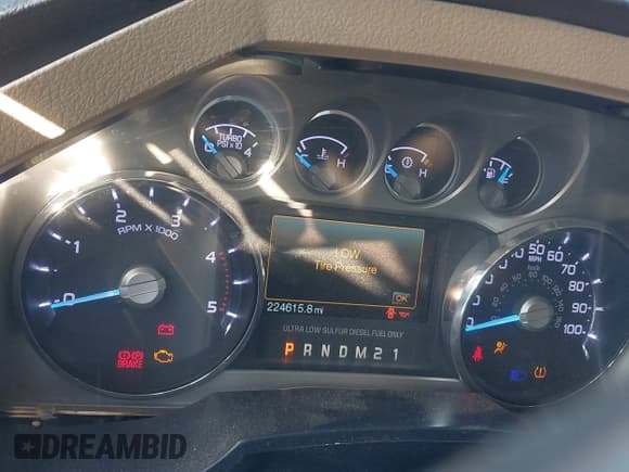 ✅ 2011 Ford F-250 Lariat • VIN: 1FT7W2BT9BEB08588 • Lot: 43739118. Listed on IAAI with 224,615 mi. Free auction sales archive from the USA and detailed vehicle history report at DreamBid. Image 7.