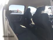 ✅ 2012 GMC Acadia SL • VIN: 1GKKRNED1CJ393341 • Lot: 43758520. Wystawiony na IAAI z przebiegiem 120 291 mil. Bezpłatny archiwum sprzedaży aukcyjnych z USA i szczegółowy raport historii pojazdu na DreamBid. Zdjęcie 8.