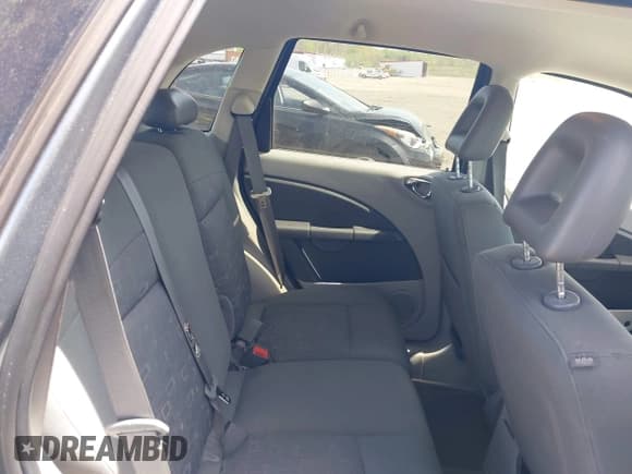 ✅ 2009 Chrysler PT Cruiser • VIN: 3A8FY48929T563184 • Lot: 42090877. Listed on IAAI with 73,712 mi. Free auction sales archive from the USA and detailed vehicle history report at DreamBid. Image 8.