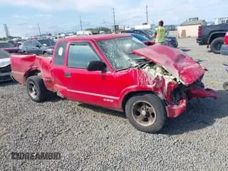 ✅ 2003 Chevrolet S-10 LS • VIN: 1GCCS19X638147572 • Лот: 42533746. Опубликован ранее на IAAI с пробегом Не указан. Бесплатный доступ к архиву аукционных продаж из США и подробный отчёт об истории автомобиля на DreamBid. Изображение 1.