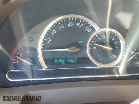 2008 Chevrolet HHR LS с VIN 3GNDA13D08S576587, выставлен на аукционе Copart как лот 82670464 с пробегом 179 672 миль миль и Списание • Salvage title. История ставок и продаж доступна на DreamBid. Изображение 9.