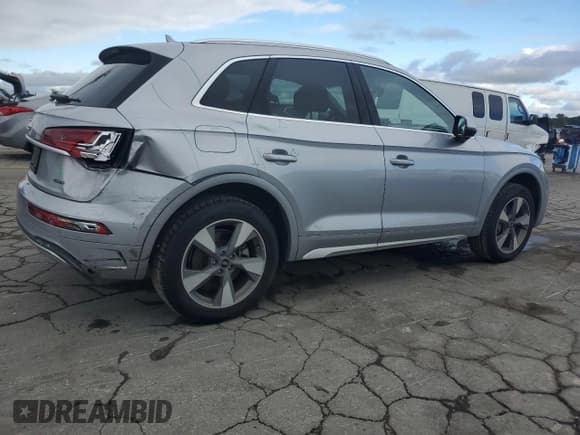 ✅ 2022 Audi Q5 Premium Plus • VIN: WA1BBAFY2N2113430 • Лот: 83986605. Опубликован ранее на Copart с пробегом 49 730 миль. Бесплатный доступ к архиву аукционных продаж из США и подробный отчёт об истории автомобиля на DreamBid. Изображение 3.