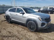 ✅ 2025 Volkswagen Atlas SE • VIN: 1V2KE2CA8SC224658 • Лот: 70911165. Опубликован ранее на Copart с пробегом 147 миль. Бесплатный доступ к архиву аукционных продаж из США и подробный отчёт об истории автомобиля на DreamBid. Изображение 4.