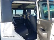 ✅ 2023 Jeep Gladiator Willys • VIN: 1C6HJTAGXPL528674 • Lot: 41376339. Wystawiony na IAAI z przebiegiem 7 102 mil. Bezpłatny archiwum sprzedaży aukcyjnych z USA i szczegółowy raport historii pojazdu na DreamBid. Zdjęcie 8.