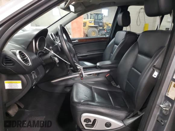 ✅ 2010 Mercedes-Benz M 350 • VIN: 4JGBB8GB0AA614269 • Лот: 90852935. Опубликован ранее на Copart с пробегом 112 971 миль. Бесплатный доступ к архиву аукционных продаж из США и подробный отчёт об истории автомобиля на DreamBid. Изображение 7.