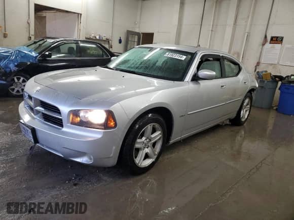 ✅ 2009 Dodge Charger R/T • VIN: 2B3KA53T19H551962 • Лот: 81923154. Размещён на Copart с пробегом 102 789 миль миль. Получите бесплатный доступ к архиву аукционных продаж из США и посмотрите подробный отчёт об истории автомобиля на DreamBid. Изображение 1.