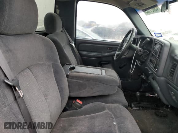 ✅ 2000 Chevrolet Silverado 1500 • VIN: 1GCEK14V9YZ235077 • Lot: 43021105. Listed on Copart with 172,099 mi. Free auction sales archive from the USA and detailed vehicle history report at DreamBid. Image 10.