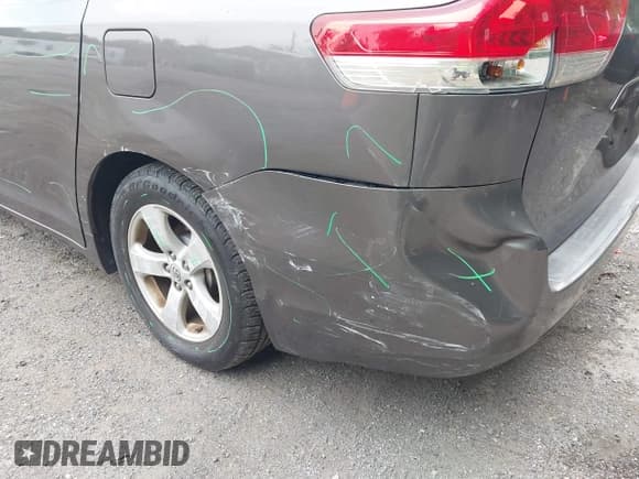 ✅ 2011 Toyota Sienna LE AAS • VIN: 5TDKK3DCXBS096051 • Lot: 43175066. Listed on IAAI with 269,530 mi. Free auction sales archive from the USA and detailed vehicle history report at DreamBid. Image 6.