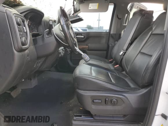 ✅ 2019 Chevrolet Silverado 1500 LT • VIN: 3GCUYDED6KG165322 • Lot: 74691524. Wystawiony na Copart z przebiegiem Nie podano. Bezpłatny archiwum sprzedaży aukcyjnych z USA i szczegółowy raport historii pojazdu na DreamBid. Zdjęcie 7.