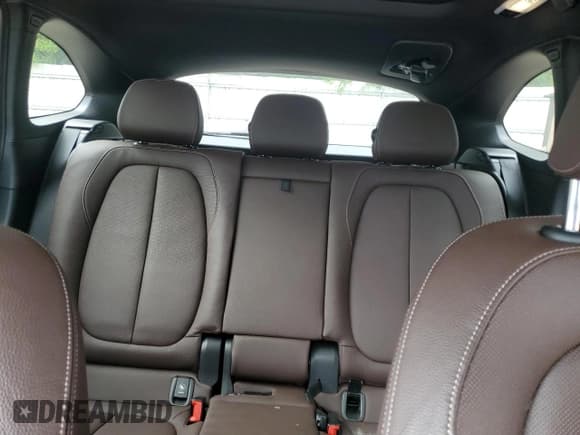 ✅ 2022 BMW X1 xDrive28i • VIN: WBXJG9C01N5U66646 • Lot: 67421725. Wystawiony na Copart z przebiegiem 17 950 mil. Bezpłatny archiwum sprzedaży aukcyjnych z USA i szczegółowy raport historii pojazdu na DreamBid. Zdjęcie 10.